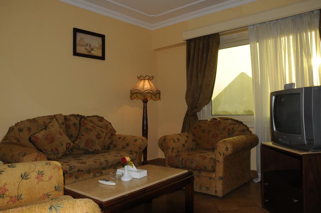 Tiba Pyramids Hotel Gíza Kültér fotó